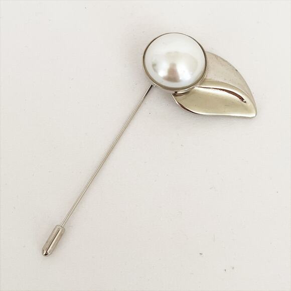 FERRAGAMO Vintage Leaf and Faux Pearl Silver Tone Stick Pin Lapel Hat - Picture 8 of 10